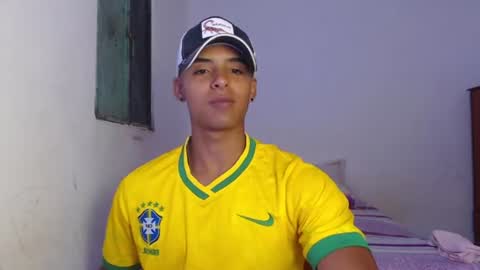 i  am lewis ly EDUARDO MEMDOZA15 online show from July 2, 2026, 12:44 pm