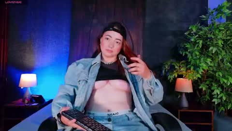 lexavega_ online show from May 21, 2026, 10:00 am