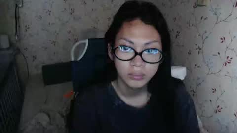 Hev Lexi online show from April 28, 2026, 4:17 am