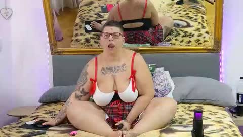 Snapshot of lexi2810 chatting on November 15, 2025, 10:23 am Lexi und Lex online show from November 15, 2025, 10:23 am