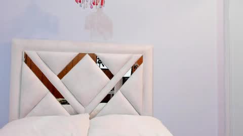 Gabrielle online show from April 11, 2026, 11:03 am