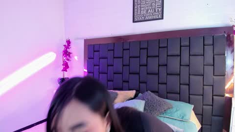 Lexi Howard  online show from January 14, 2025, 3:22 am