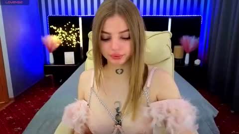 lexi_si online show from February 24, 2026, 7:28 am