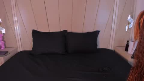 lexiee__ online show from January 7, 2026, 11:56 am