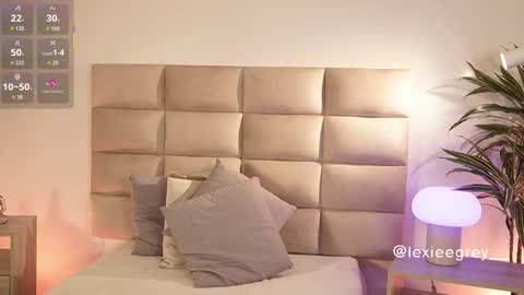 Lexie  online show from February 3, 2026, 11:59 am