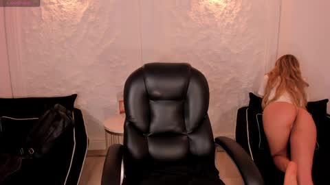 Lexie  online show from March 29, 2026, 5:02 pm