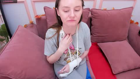 Lexi online show from October 27, 2025, 6:39 am