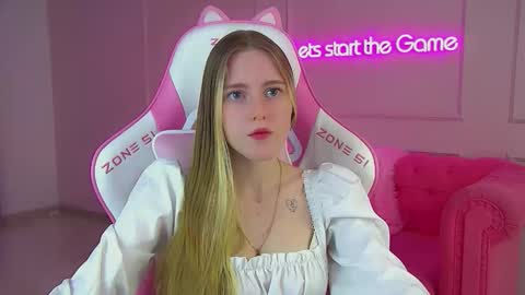 Lexi online show from November 18, 2025, 6:18 am