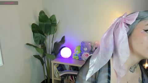 lexirouge           online show from December 1, 2025, 12:32 pm