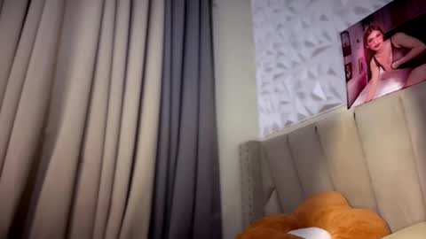 Snapshot of lexisdior chatting on October 26, 2025, 7:20 pm Naturaly Born Goddess Ms. kendall online show from October 26, 2025, 7:20 pm