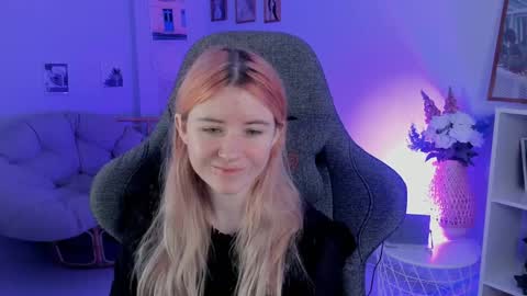 Snapshot of lexiwenford chatting on December 12, 2024, 2:48 am Lexi Wenford NO NUDE GODDESS online show from December 12, 2024, 2:48 am