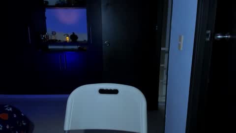 Snapshot of lexmiller18 chatting on October 30, 2025, 10:43 pm lexmiller18 online show from October 30, 2025, 10:43 pm