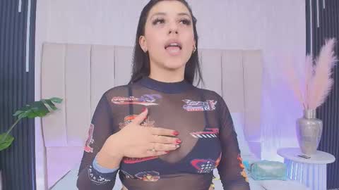 lexxi_gb online show from November 12, 2025, 1:28 am