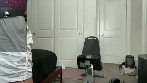 Dromaeosaurex online show from October 4, 2025, 10:41 pm