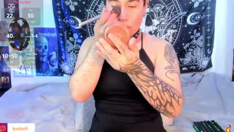 LEXXY online show from October 19, 2025, 2:07 pm