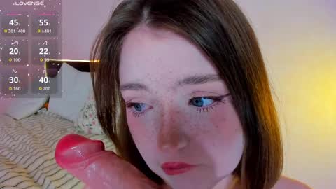 lexi miu online show from April 9, 2026, 6:57 pm