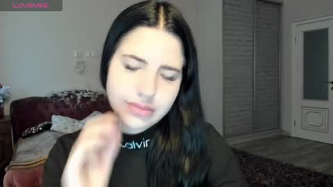 lexyswett online show from December 22, 2025, 6:43 am