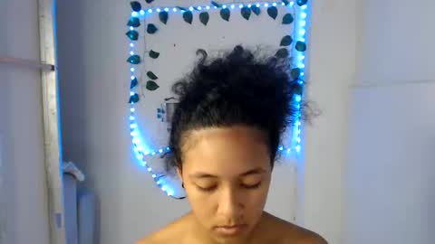 lolita online show from December 4, 2024, 4:49 pm