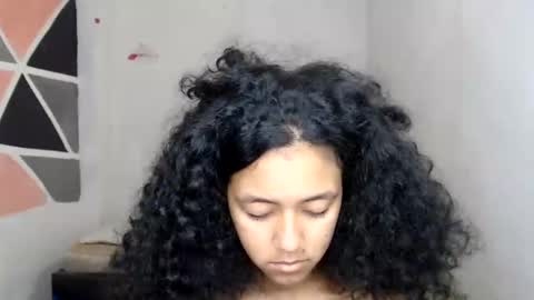 lolita online show from December 18, 2024, 4:28 pm