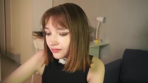 leyla_grace online show from June 5, 2026, 6:52 am