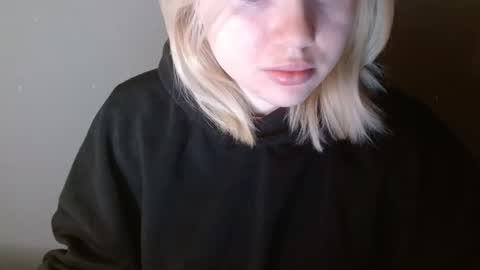 Leyla online show from February 18, 2026, 6:42 am