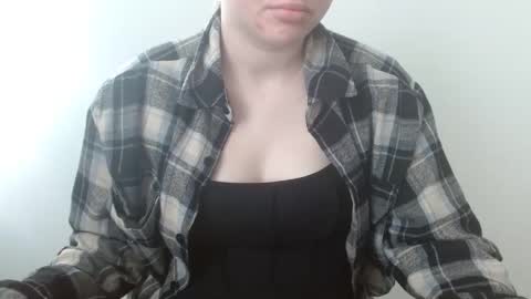 Leyla online show from March 21, 2026, 8:19 am