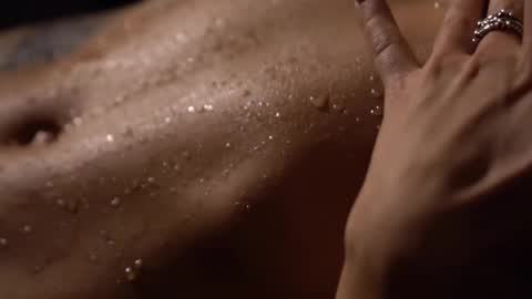 Leyla ly Ill be here Tuesday Thursday Friday Saturday Sunday online show from March 22, 2026, 4:27 am