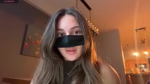 Snapshot of leyla_on_sport chatting on September 30, 2025, 2:11 pm Leyla online show from September 30, 2025, 2:11 pm