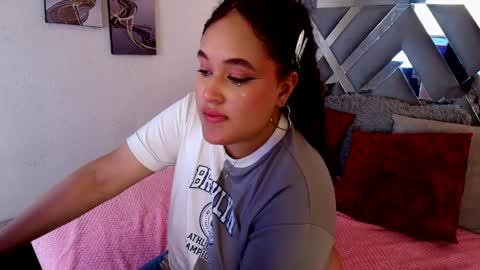 leyla_zr online show from May 26, 2026, 6:26 pm