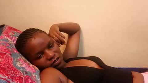 leylacuty13 online show from March 31, 2026, 12:12 am