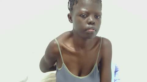 laylani69 online show from May 21, 2026, 6:48 pm