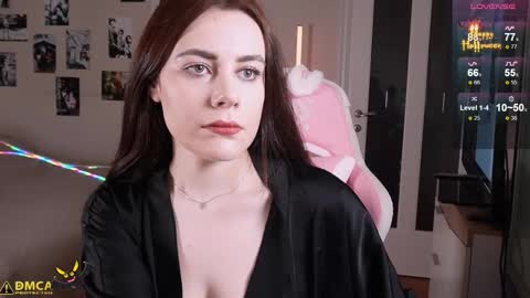 leziiowl online show from November 4, 2025, 7:07 am