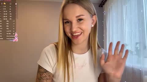 Mia online show from December 2, 2025, 11:26 am