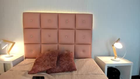 Snapshot of lhiamfitt chatting on October 31, 2025, 6:47 am lhiamfitt online show from October 31, 2025, 6:47 am