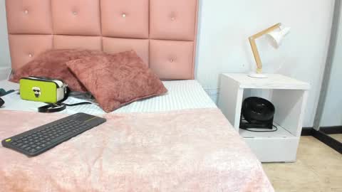 Snapshot of lhiamfitt chatting on November 9, 2025, 5:17 am lhiamfitt online show from November 9, 2025, 5:17 am