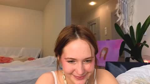 Snapshot of li_ni_ chatting on February 4, 2025, 10:54 am li_ni_ online show from February 4, 2025, 10:54 am