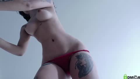 lia__summer online show from October 10, 2025, 3:44 pm