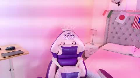 Lia  online show from July 8, 2026, 3:11 am