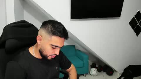 Snapshot of lia_and_felipe chatting on June 26, 2026, 10:14 pm Lia y Felipe -- online show from June 26, 2026, 10:14 pm