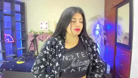 lia online show from February 21, 2025, 8:27 pm