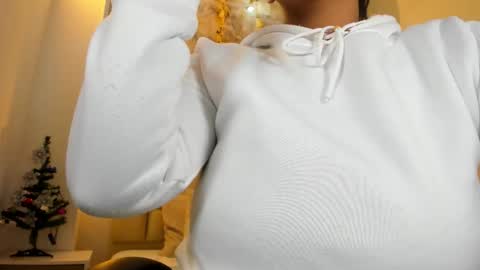 lia_mariana online show from December 13, 2025, 9:20 pm