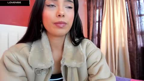 lia_morett online show from October 20, 2025, 1:44 pm