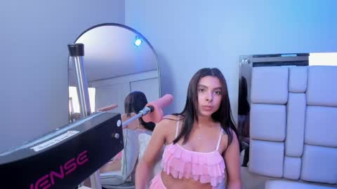 lia_owenss online show from May 17, 2026, 6:59 pm