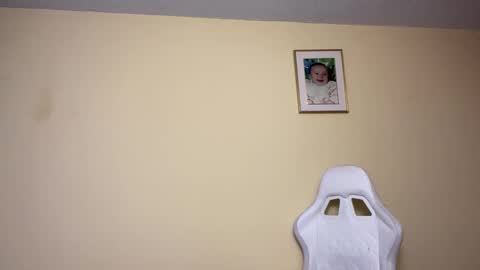 Little Queen Lia  online show from February 17, 2026, 11:33 pm