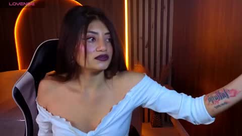 Online 1400 - 2100 online show from April 18, 2026, 3:10 am