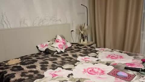 lia_reyn online show from February 15, 2026, 2:19 am