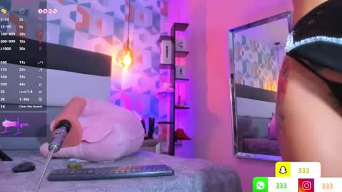 Snapshot of lia_roux1 chatting on January 24, 2025, 4:05 am Camila online show from January 24, 2025, 4:05 am