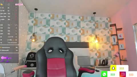 Snapshot of lia_roux1 chatting on February 13, 2025, 5:48 am Camila online show from February 13, 2025, 5:48 am