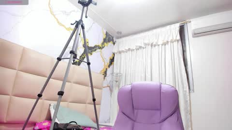 Snapshot of lia_sexx1 chatting on February 20, 2026, 12:16 pm Lia online show from February 20, 2026, 12:16 pm