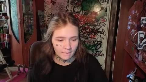 Snapshot of liaaa_li chatting on October 17, 2025, 7:33 am liaaa_li online show from October 17, 2025, 7:33 am